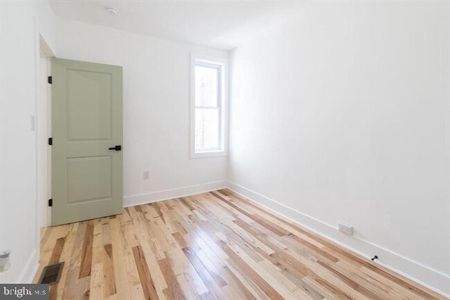 Building Photo - 2937 Nicholas St