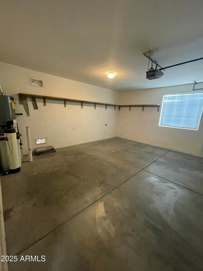 Building Photo - 3810 S Star Canyon Dr