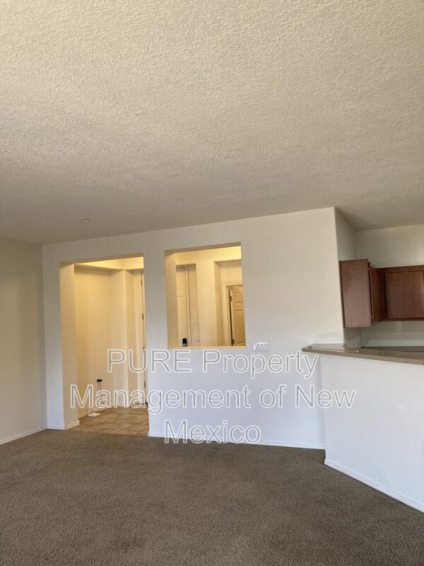 Building Photo - 601 Menaul Blvd NE