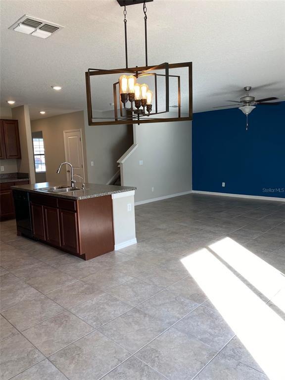 Building Photo - 9648 Sage Creek Dr