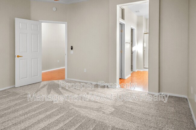 Building Photo - 17547 W Calistoga Dr