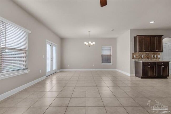 Building Photo - Beautiful Home in Waterford Sound