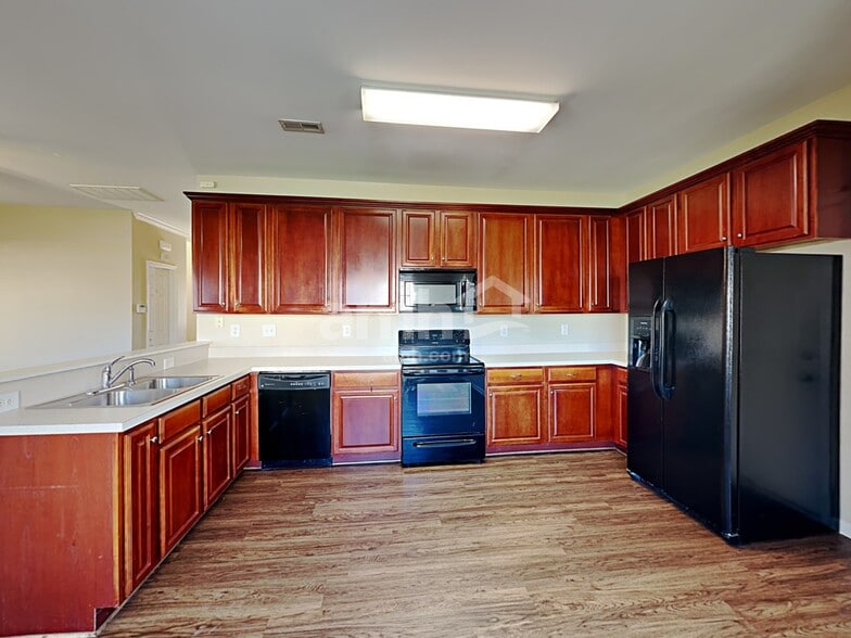 Building Photo - 2000 Sweet Gum Ct