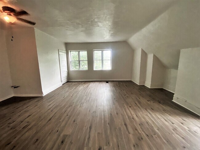 Building Photo - Highland Park - Apartments For Rent In Pit...