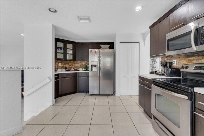 Building Photo - 11012 NW 59th St