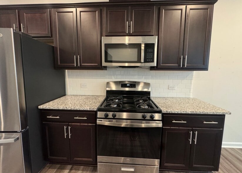 Kitchen - 1104 Lily Loch Way