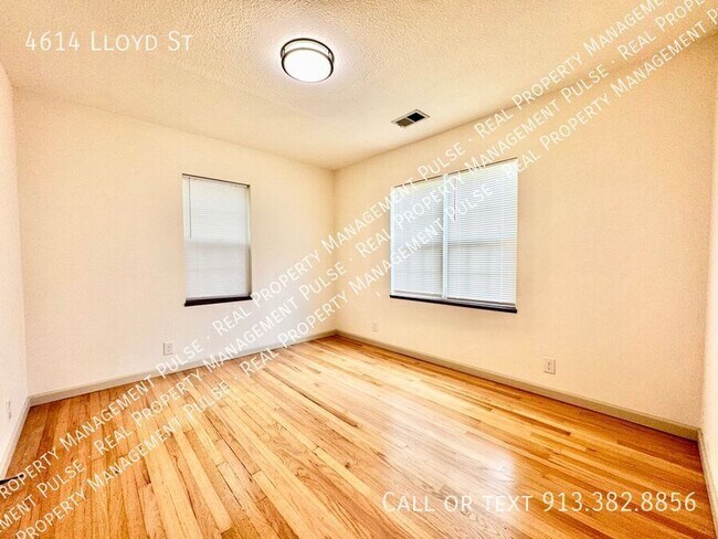 Building Photo - 4614 Lloyd St