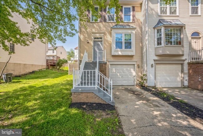Building Photo - 10819 Campaign Ct