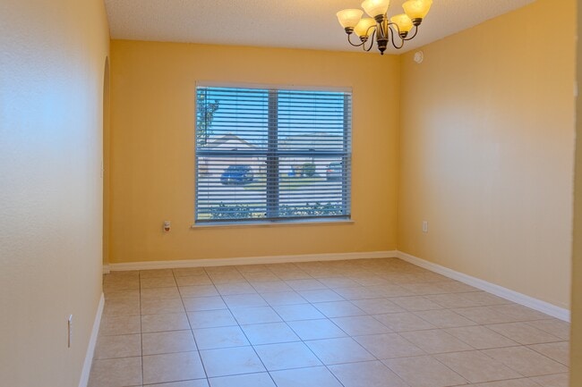 Building Photo - 274 Curtis Ave