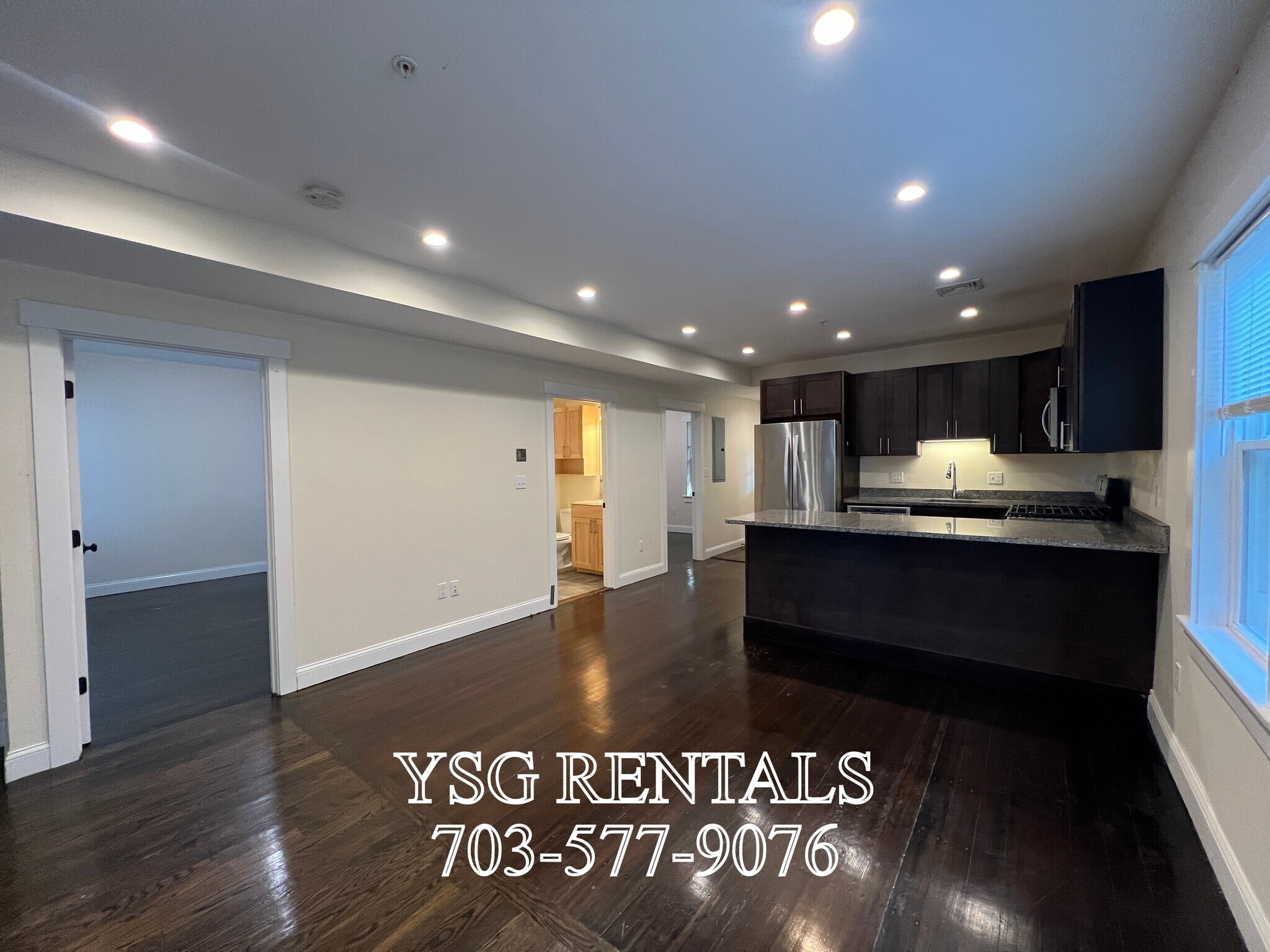 Building Photo - 194 Hillside St