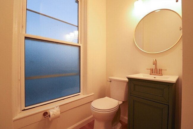 Building Photo - 50 Congress St