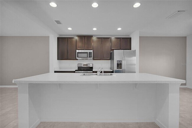 Building Photo - 110 Claire Ln