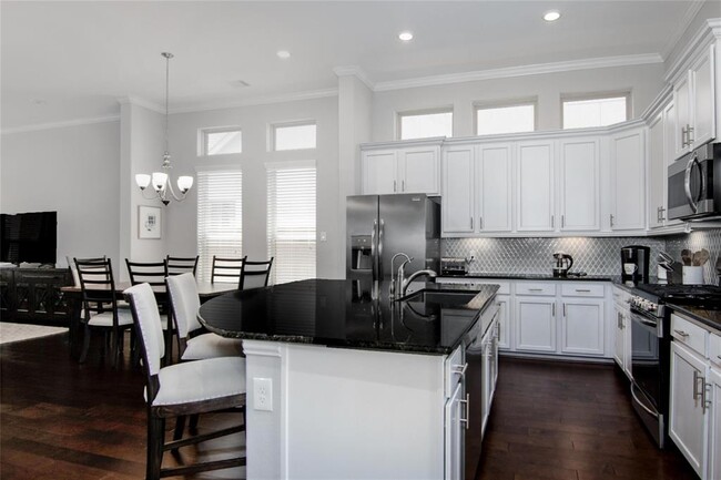 Building Photo - 28205 Bennett Pass Dr