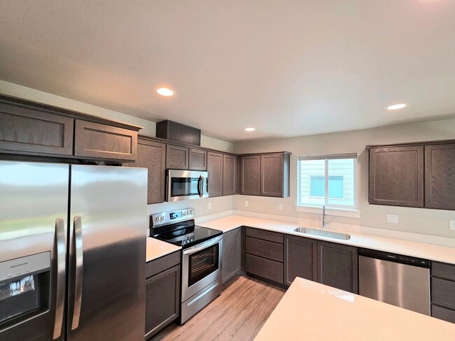 Building Photo - Newer Home in a Newer Community! 3-Bed, 2-Bath