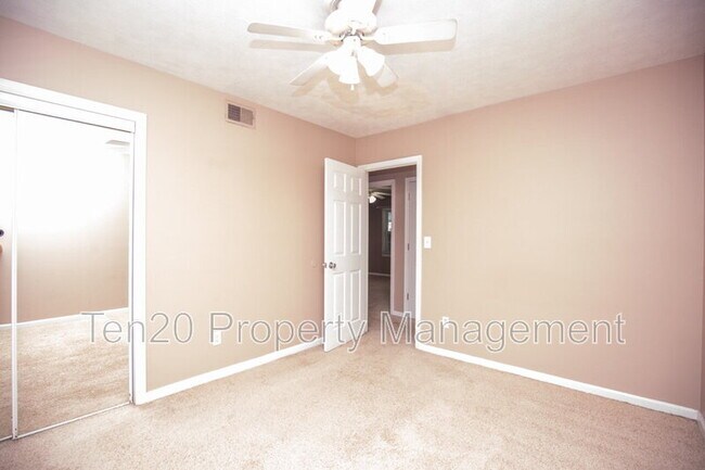 Building Photo - 5827 Gene Ave