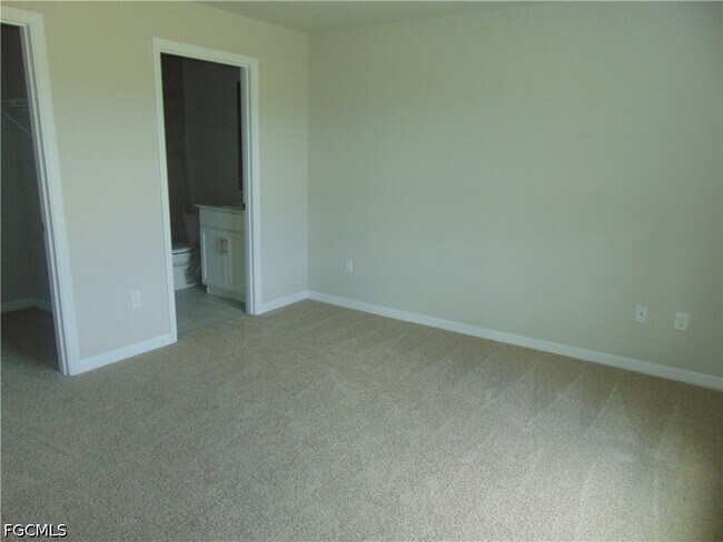 Building Photo - 7005 Calder Cir