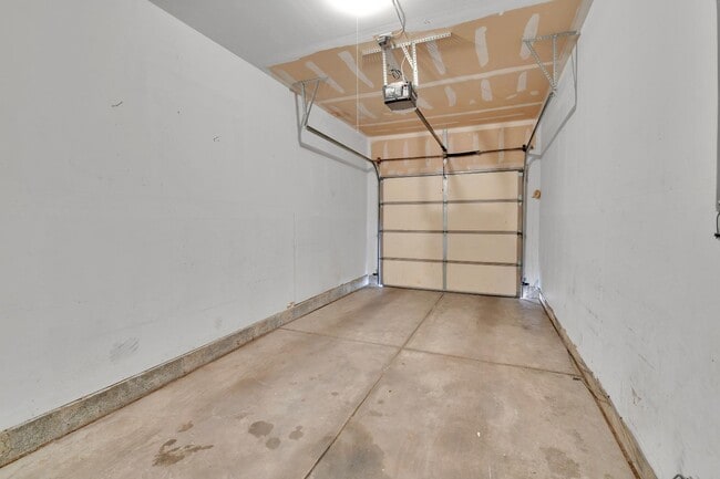 Building Photo - 1308 S Danube Way