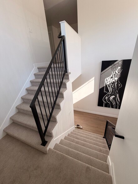 Building Photo - 2127 N 725 W