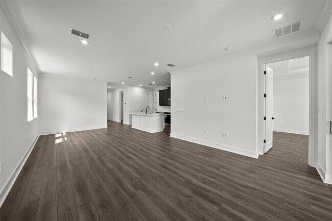 Building Photo - 3778 Maxwell Park Dr