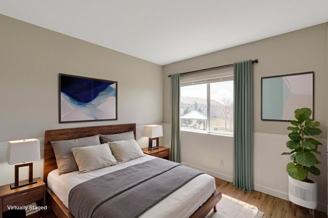 Building Photo - Charming 3 Bedroom 3 Bath Townhouse in Green Valley Ranch!