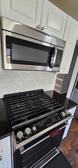 Kitchen Area - 6083 Bolamo Ct