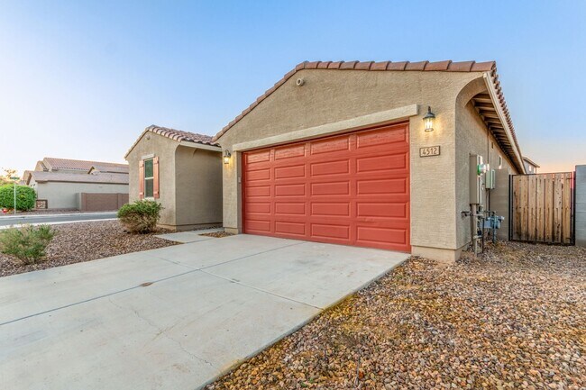 Building Photo - Stylish Living Near Queen Creek – Welcome ...