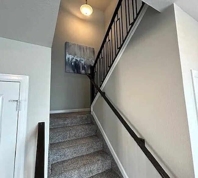 Building Photo - 3 Bed | 2.5 Bath | A/C | Fenced Yard | Near Military Bases
