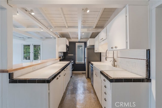 Building Photo - 410 Carroll Canal