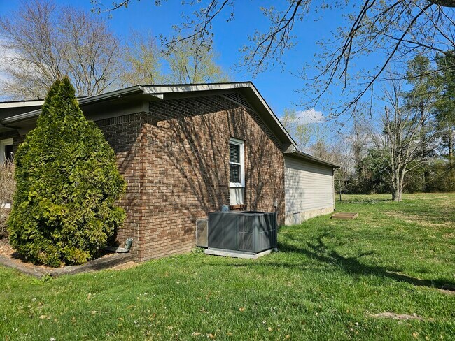 Building Photo - 1135 Grandiose Dr