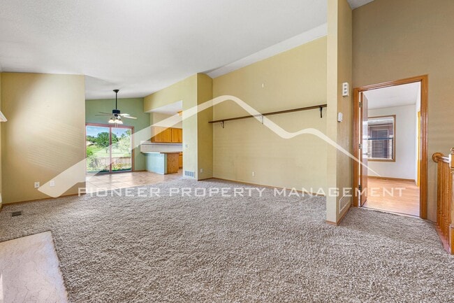 Building Photo - Spacious Home with Central AC and Gas Fireplace