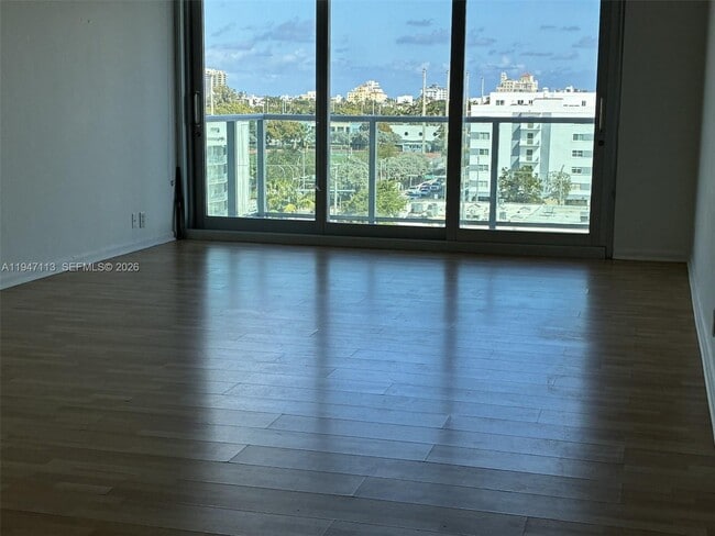 Building Photo - 1000 West Ave