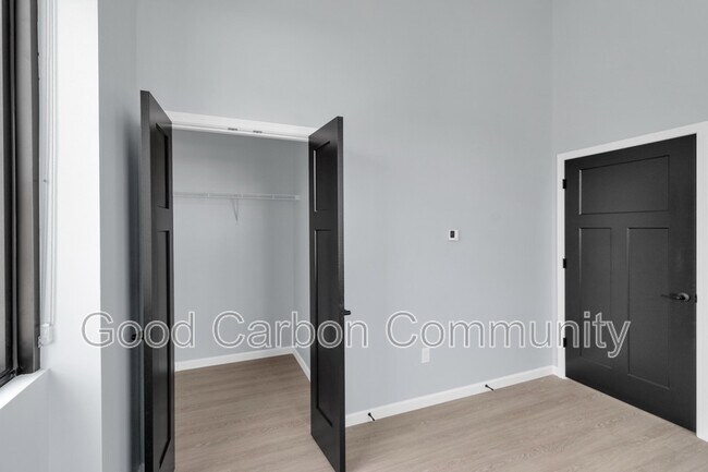 Building Photo - 401 Central Ave