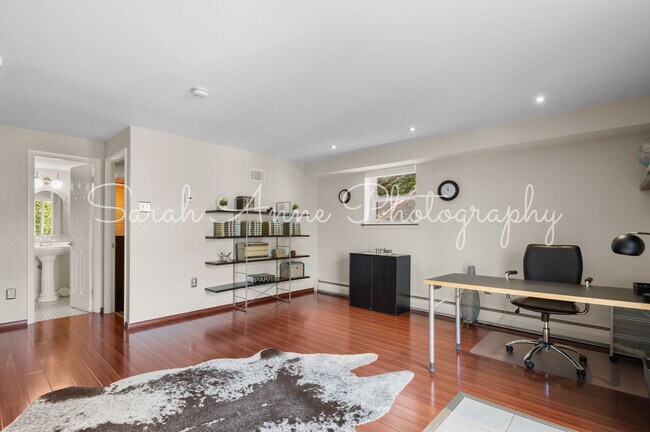 Building Photo - 426 Jefferson St