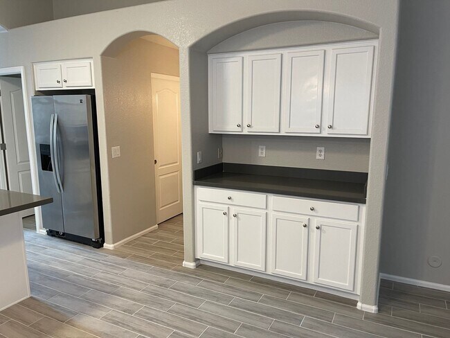 Building Photo - 12450 W San Juan Ave