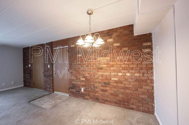 Building Photo - 324 Progress Rd