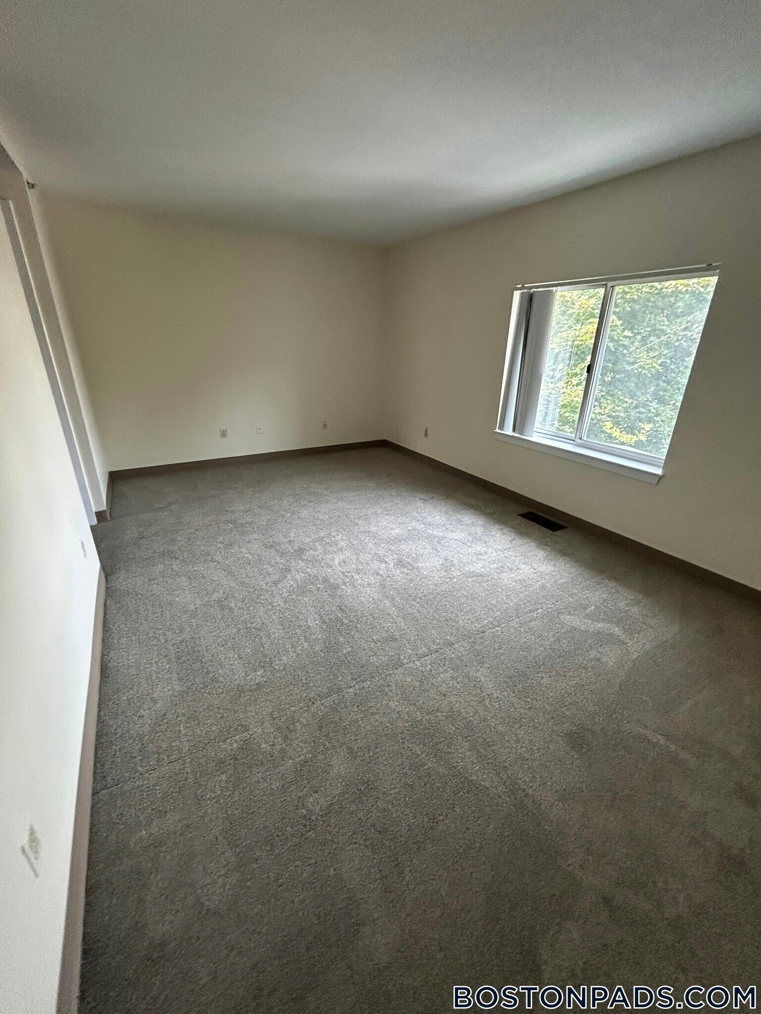 Building Photo - 148 N Beacon St