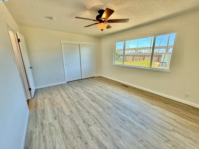 Building Photo - 809 Coburn Ct
