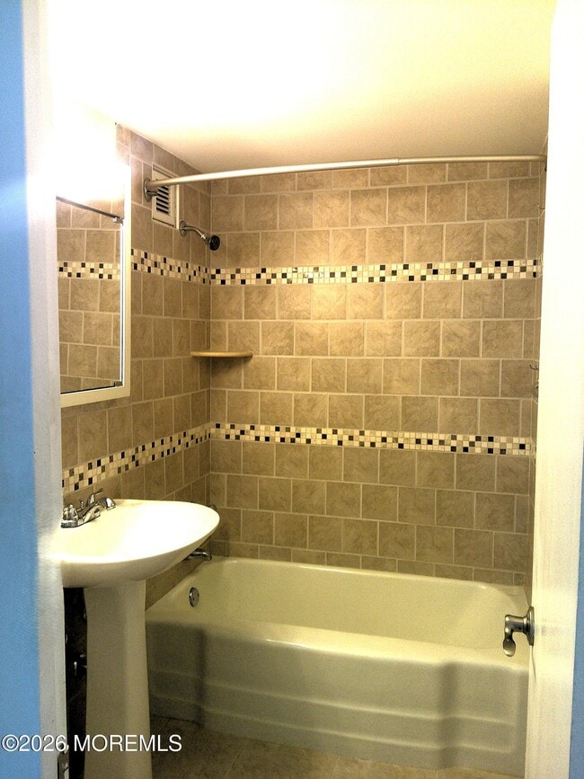 Building Photo - 385 Ocean Blvd