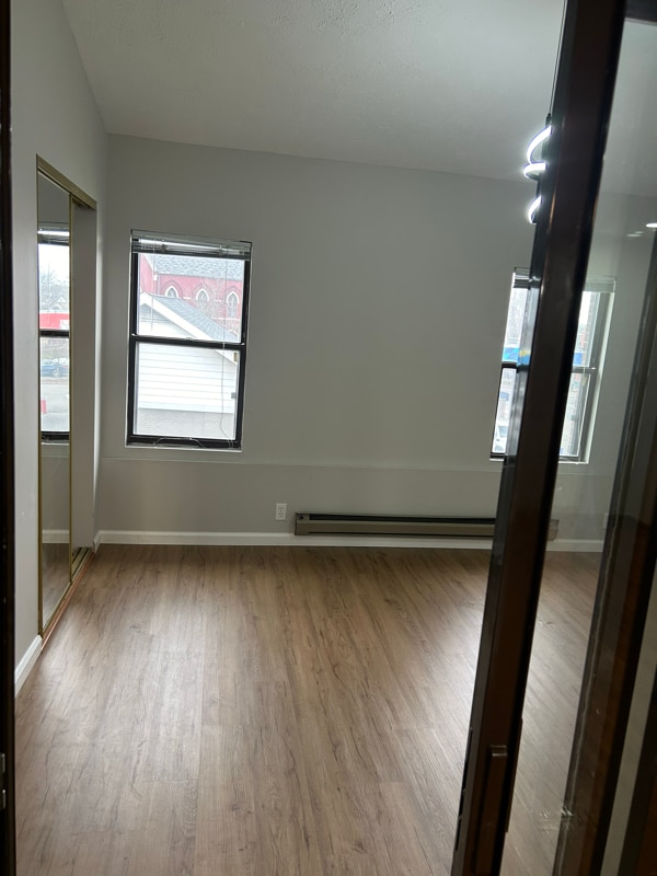 Building Photo - 120 N Main St