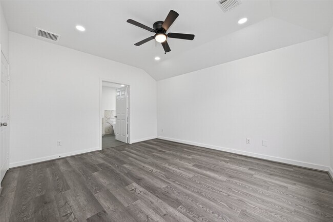 Building Photo - 7714 Stallion Trail Dr