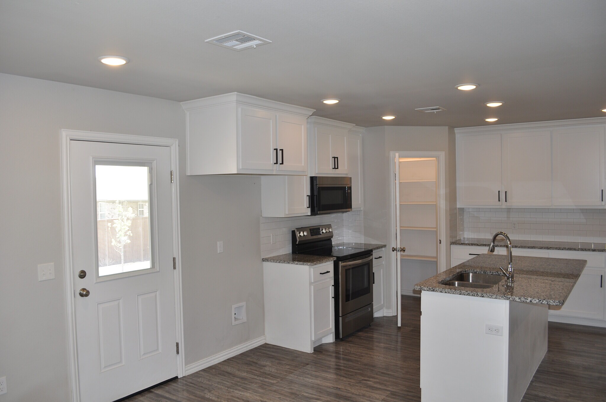 Building Photo - 118 Texoma Mdws