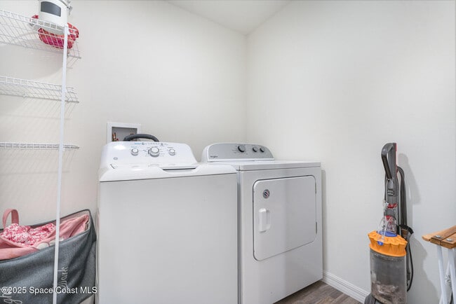 Building Photo - 711 Darlington Ave SW