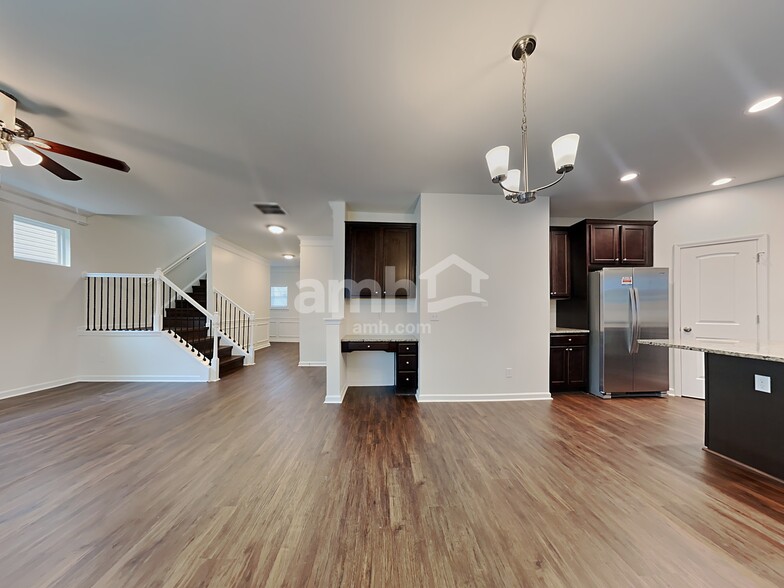 Building Photo - 301 Boulder Run