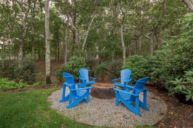 Building Photo - 48 Woodthrush Ln