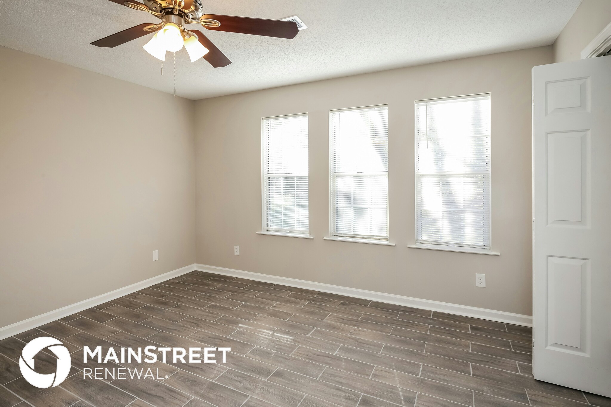 Building Photo - 5927 Brookside Dr SE