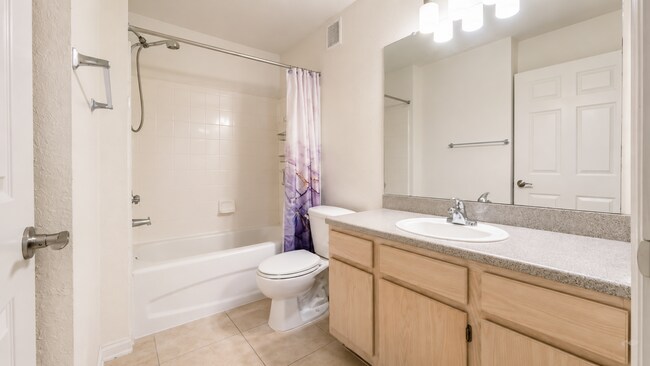 Building Photo - 7428 Vista Way