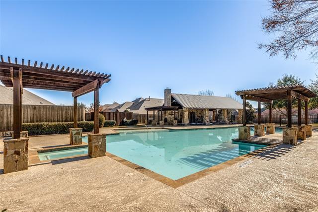 Building Photo - 704 Thetford Ln