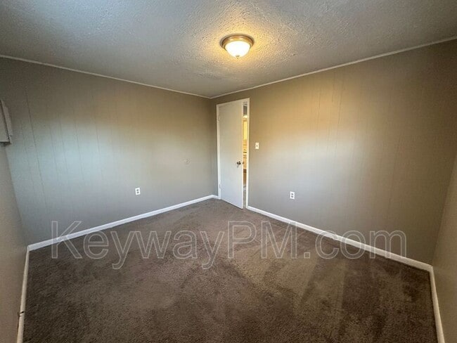 Building Photo - 116 Argyle Ave
