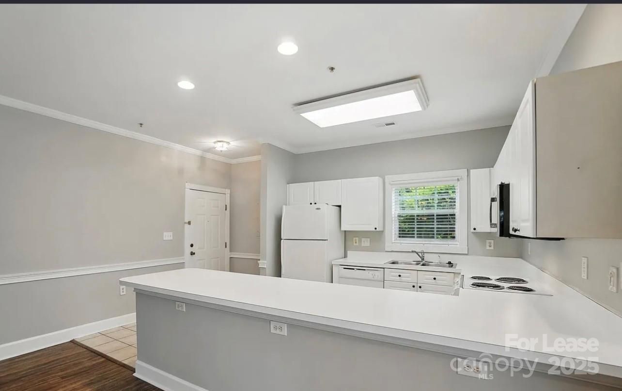 Building Photo - 8731 Coralbell Ln