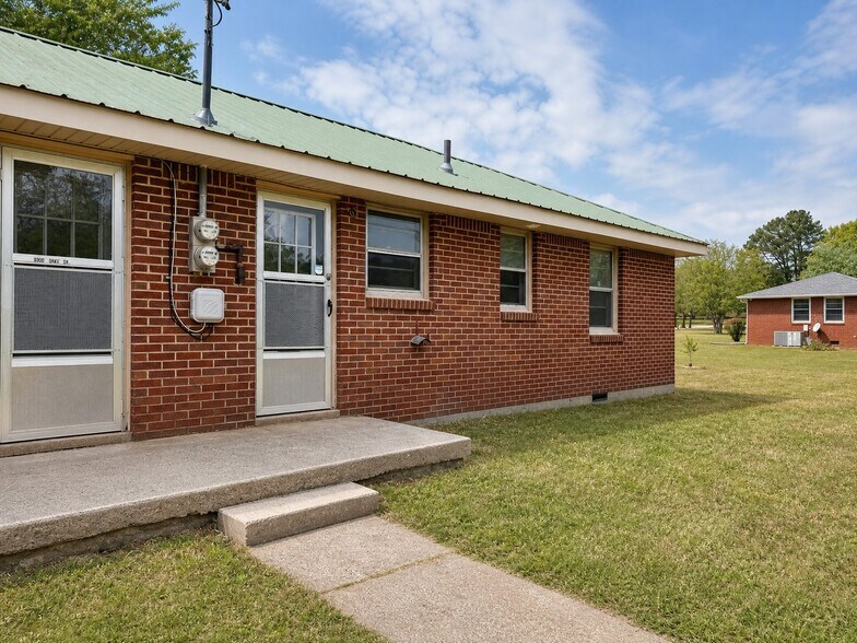 Building Photo - 4362 Cato Rd